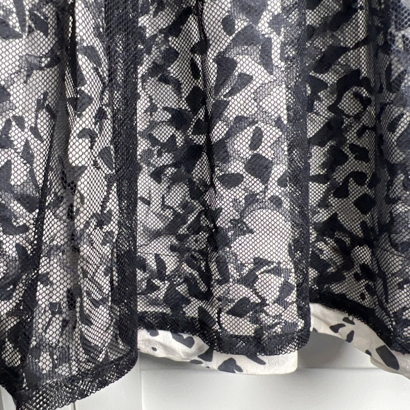 Theory 100% Silk Abstract Pleated Mesh Overlay Pull On Mini Skirt Size Large - Picture 6 of 9